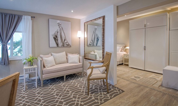 Ojai Apartment | Ojai Designer Studio - Monthly Artistic Haven or Workspace