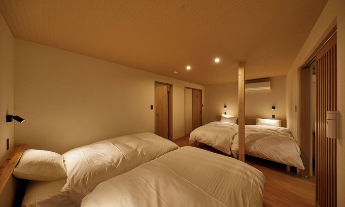 Fukushima House | Okunoyado Fuku 1F [Accommodates up to 8 people] 4-way access for comfortable travel! One stop from Osaka Station and a 5-minute walk from JR Fukushima Station! 3 stations and 15 minutes to USJ!