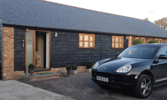 Chichester Cottage | OLD BARN CONVERSION FOR HOLIDAYS