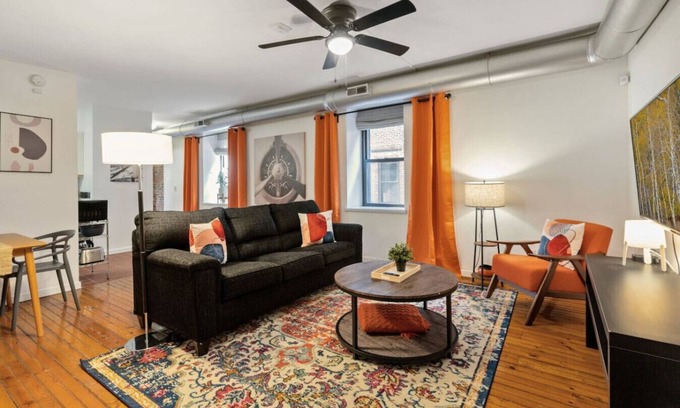 Old City Apartment | Old City Apartment with WiFi and Walkable to sites