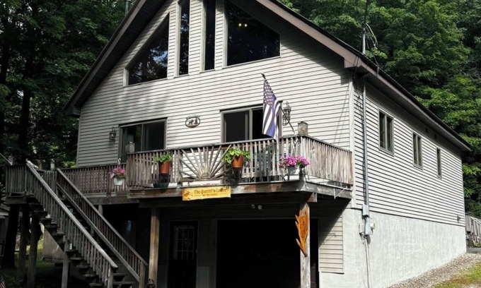 Old Forge Ski Chalet | Old Forge Chalet Getaway