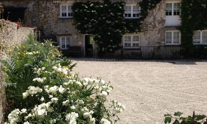Clairefontaine-en-Yvelines House | Old mill in Clairefontaine in Yvelines