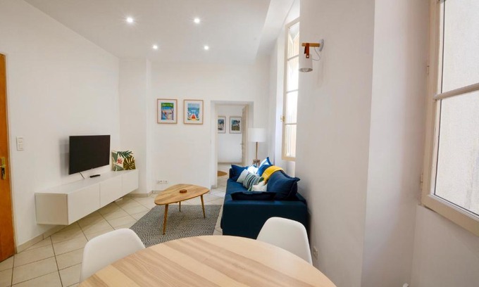 Antibes Old Town Apartment | Old Town Antibes Apartment