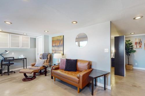 North End Hotel | Old Town Escape - C