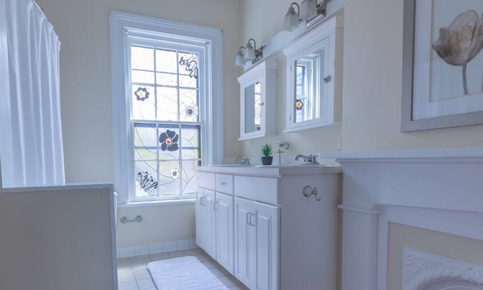 Portsmouth Apartment | Old Town Portsmouth Retreat in the Historic District