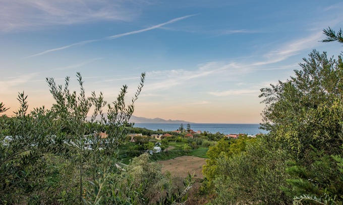 Psarou Cottage | OLD TWO-STOREY HOUSE | ILYESSA COTTAGES