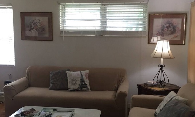 Glen Iris House | Older cozy efficiency home near downtown Birmingham and UAB