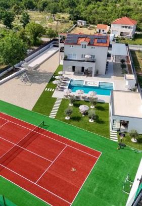 Bristivica Villa | Olea Mansion Excelsior - Tennis, ATV, Sauna, Jacuzzi, Gym