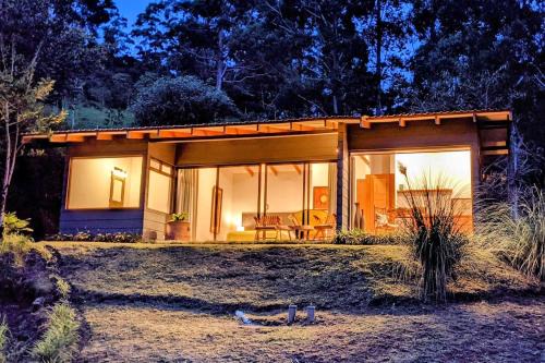 Quebrada Grande Apartment | Olingo Monteverde - Studio Apartment with Jacuzzi