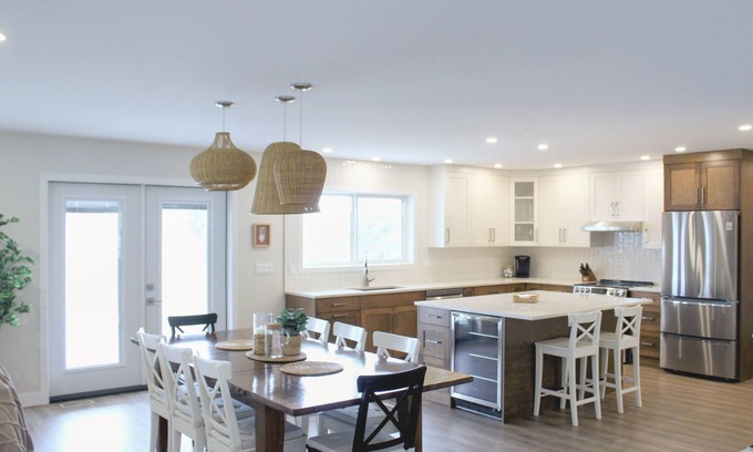 Okanagan-Similkameen House | Oliver Oasis, Cab Franc: swim spa and 5 bdrm in the heart of wine country!