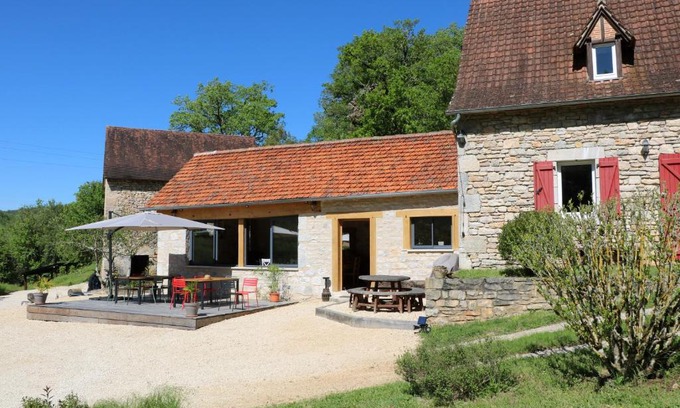 Espagnac-Sainte-Eulalie Bed & Breakfast | Oltarcie - Maison d'hôte avec piscine