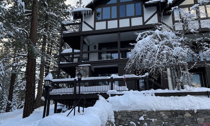 Olympic Valley Condo | Olympic Valley Listing with Penthouse Views!