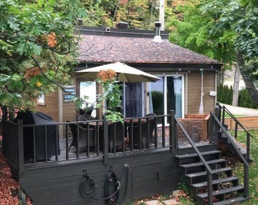 Saint-Laurent-de-l'ile d'Orleans Ski Chalet | Om chalet 2 avec spa et foyer bordé du fleuve
