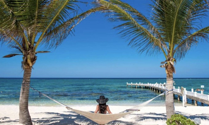 Colliers Bay Resort | On Beach sleeps 6 Luxury 2 bedroom Condo on beach Incredible views! Dec 21-28