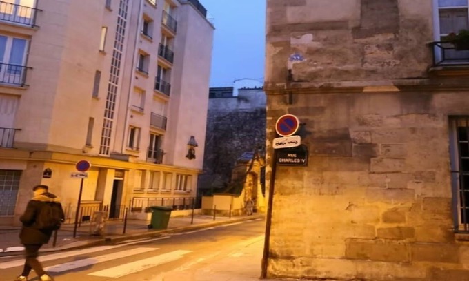 Arsenal Apartment | ON THE BANKS OF SEINE-AN EXPLICIT 17TH CENT.TOWNHOUSE LE MARAIS VILLAGE ST PAUL