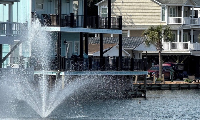 Myrtle Beach House | On The Lake, At The Beach - Ocean Lakes R10 - Weekday check-in&out