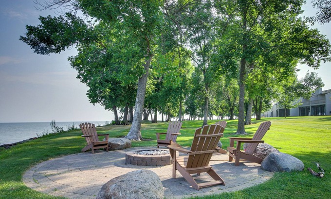 Onamia Villa | Onamia Waterfront Vacation Rental w/ Pool Access!