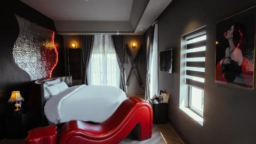 Duc Trong Hotel | One and Only Hotel - Đức Trọng