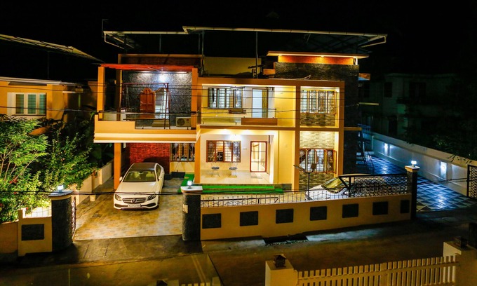 Thrissur Villa | One bed room with toilet in a posh villa