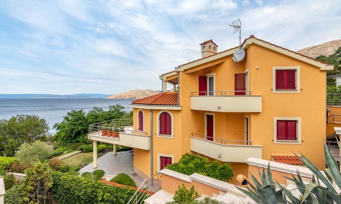Stara Baska Apartment | One bedroom apartment with terrace and sea view Stara Baška, Krk (A-19363-a)