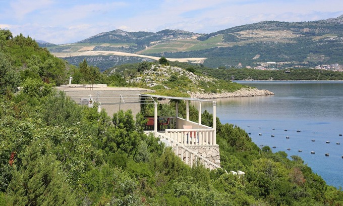 Putnikovic Apartment | One bedroom apartment near beach Kabli, Pelješac (A-10221-a)