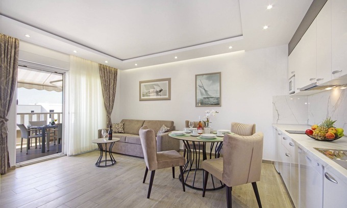 Promajna Apartment | One bedroom apartment with terrace and sea view Promajna, Makarska (A-21102-l)