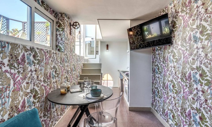 Universita Apartment | One Bedroom Apartment