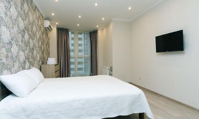 Pozniaky Apartment | One-Bedroom Apartment on Dragomanova