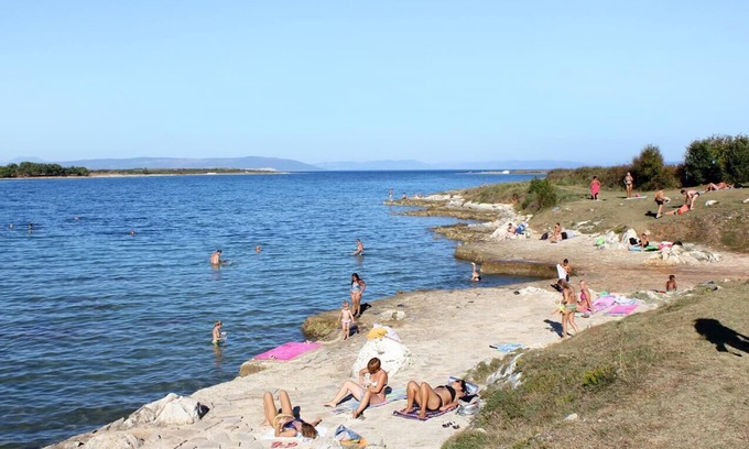 Liznjan Apartment | One bedroom apartment with balcony and sea view Ližnjan, Medulin (A-11152-a)