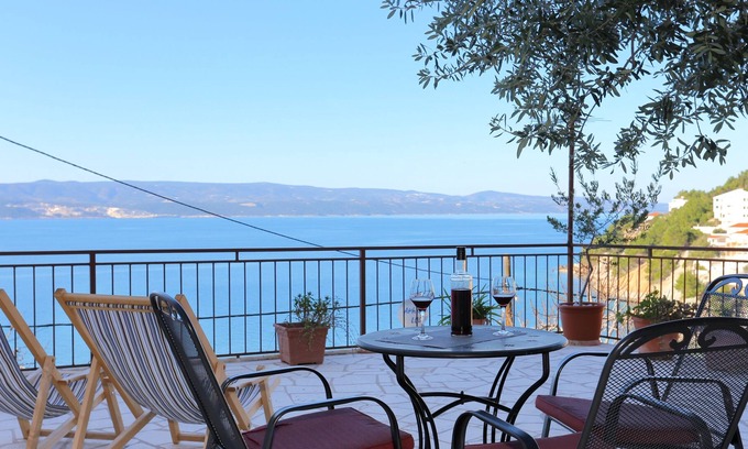 Mimice Apartment | One bedroom apartment with terrace and sea view Mimice, Omiš (A-7522-a)