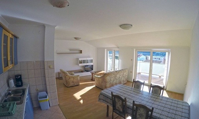 Lopar Apartment | One bedroom apartment with terrace Lopar, Rab (A-20644-b)