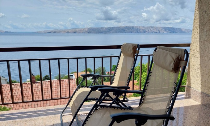 Senj Apartment | One bedroom apartment with balcony and sea view Senj (A-15376-a)