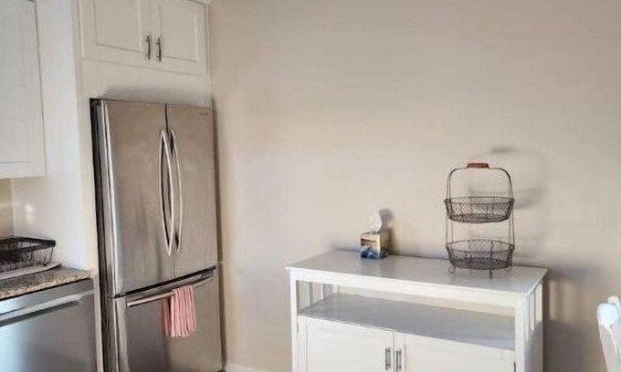 Queen Creek House | One bedroom detached guest house