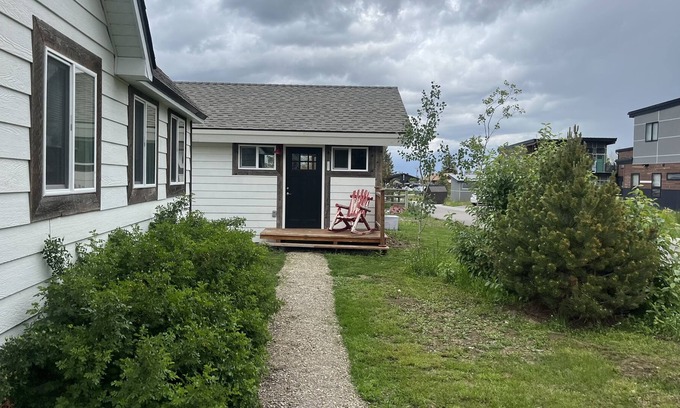 Victor Cottage | One bedroom one bath, Great location downtown close to everything.