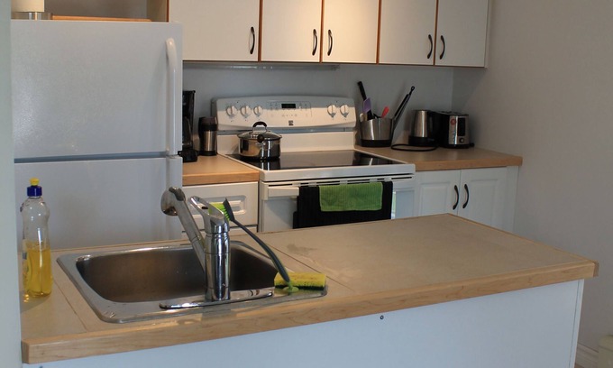 South End Apartment | One bedroom South end Halifax suite
