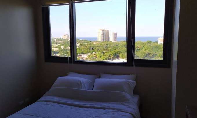 Lapu-Lapu Condo | One Manchester Place by the beach