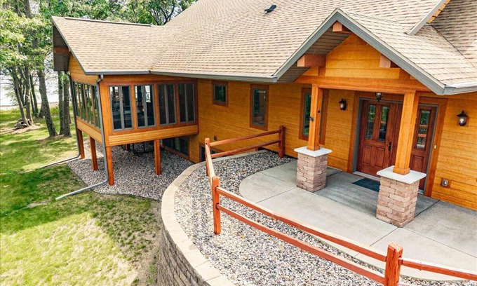 Big Bay House | ONE OF A KIND FAMILY BEACH FRONT HOME ON LAKE PETENWELL - PET FRIENDLY