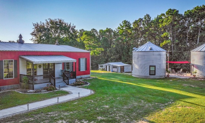 Navasota Cabin | One of a kind grain bin silo cabin getaway near wedding venues and A&M!