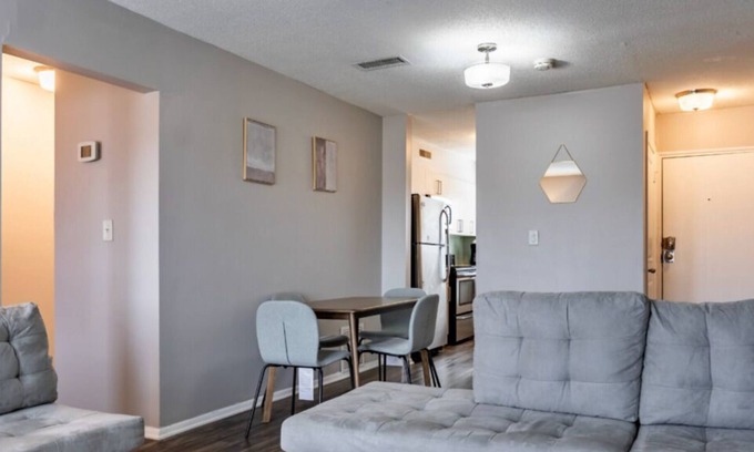 Sweet Auburn Historic District Apartment | One of the Best 2Bed Apartments close to Trees Atlanta TreeHouse
