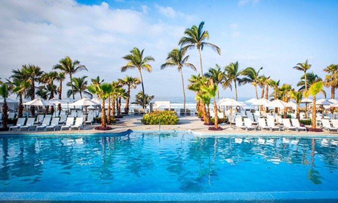 Playa Diamante Resort | One or two bedroom Grand Mayan Suite