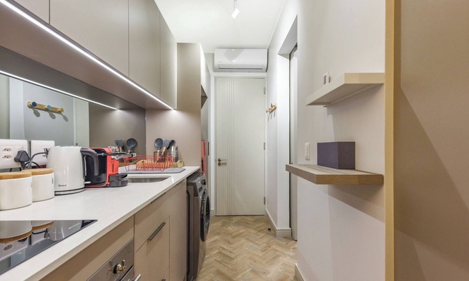 Greater Johannesburg Metropolitan Area Apartment | One Rosebank: City Sanctuary