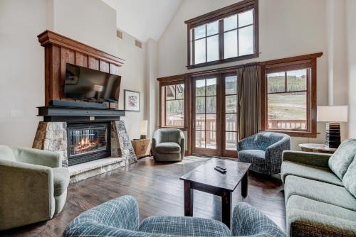 Peak 8 Apartment | One Ski Hill Place S8501