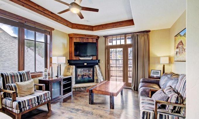 Peak 8 Apartment | One Ski Hill Place S8325