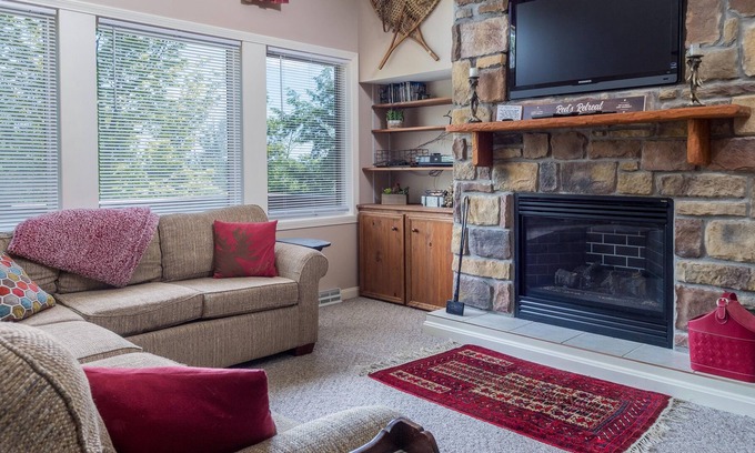 Clymer Condo | Only 3 BDRM in Northgate. Discounts on ski season weeknights!