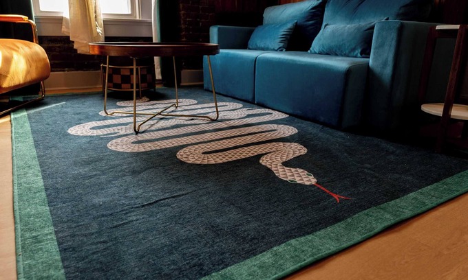 East Market District Apartment | Onyx – Light-Filled Contemporary Hideaway