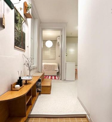 Seokchon-dong Apartment | OpenㆍJamsil Lake Stay