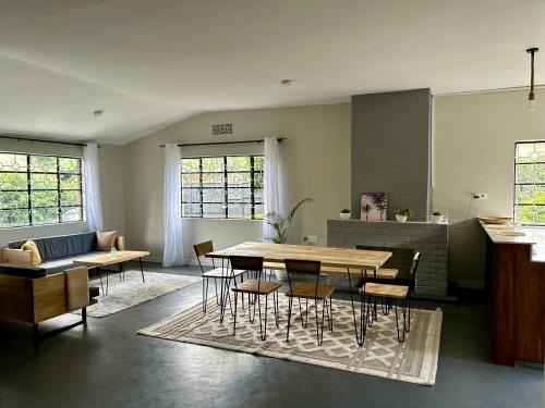 Arusha House | Open Gate House