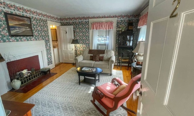 Trenton Apartment | Open Hearth Inn Suite 2 - 10 min to Acadia!