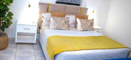 Trawal Apartment | Optimum Stay Self Catering Accommodation - Deluxe Room