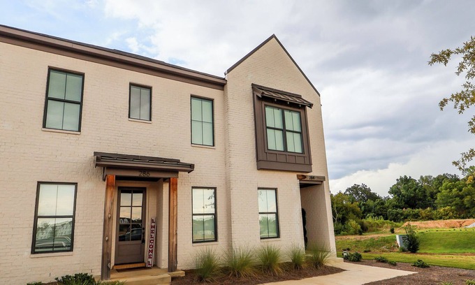 Oxford House | “Opulence in Oxford”